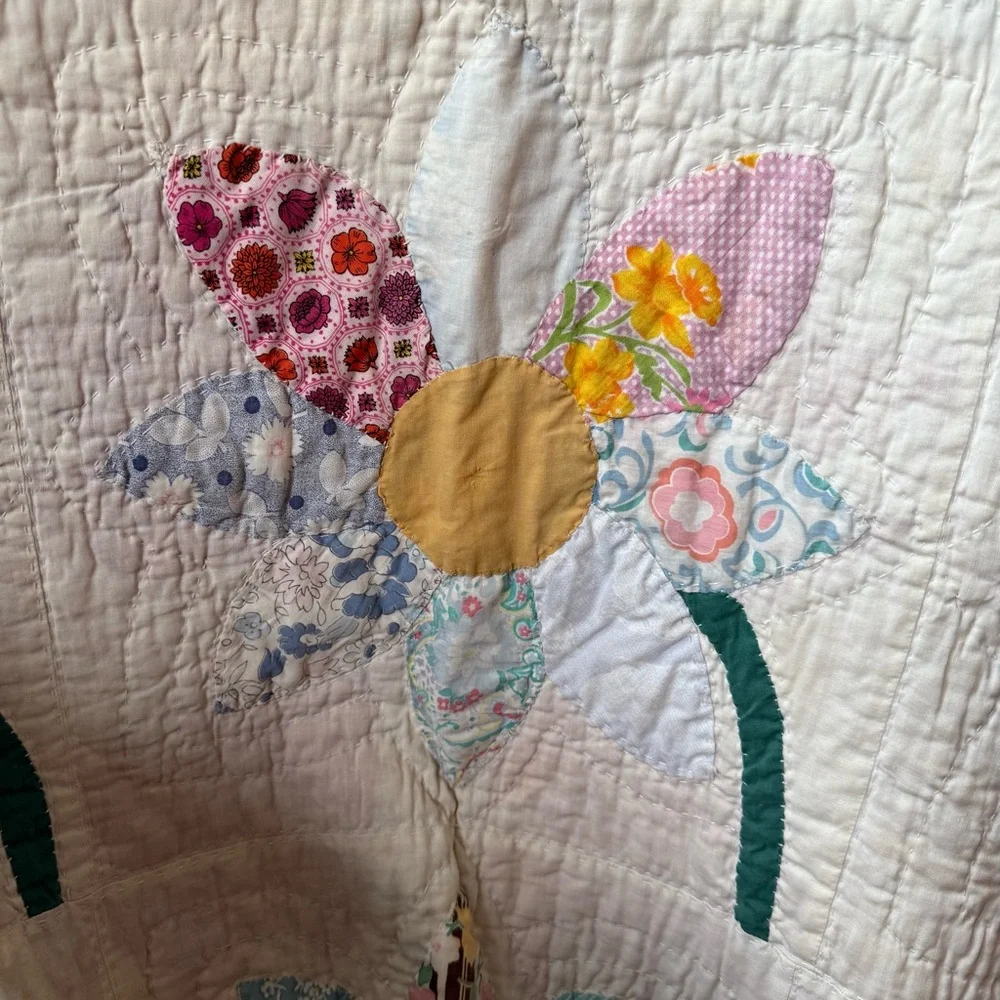 1930s‎ Reworked Flower Quilt - Picture 6 of 13